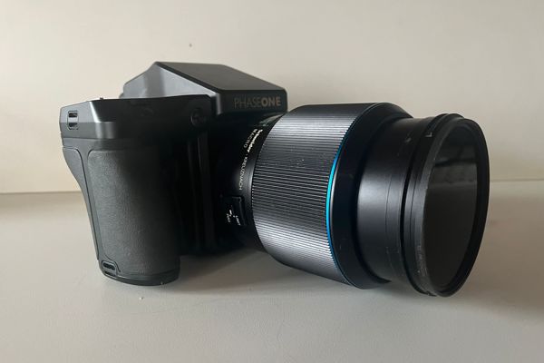Phase One XF, dos IQ3 Trichromatic, objectif Schneider 120mm Macro Blue Ring