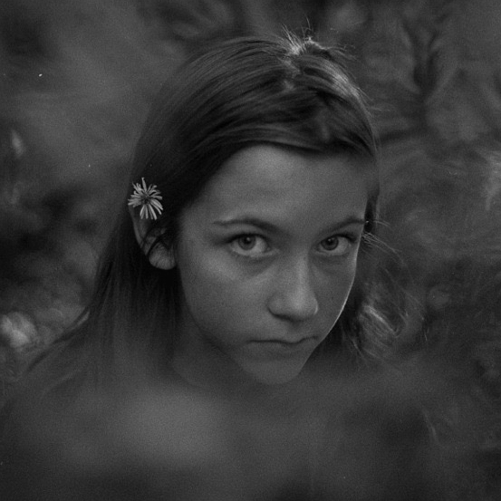 Eyes, hair, vegetations