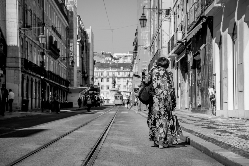 La Dame sur la rue de Lisbonne, 2025
